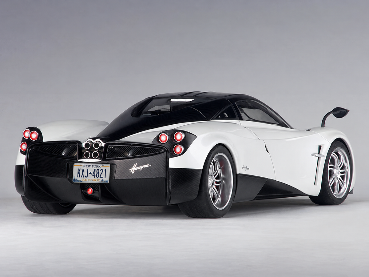 AUTOart Pagani Huayra 1:12 Scale Diecast Model