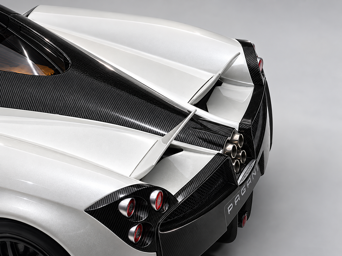 AUTOart Pagani Huayra 1:12 Scale Diecast Model